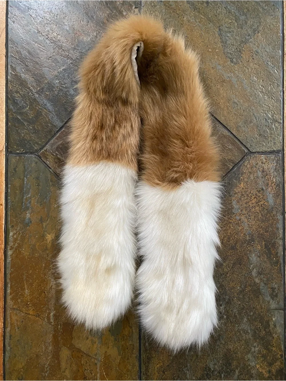 Two-Tone Faux Fur Scarf in Cream and Tan